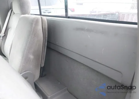 2000 Chevrolet Silverado 1500 Ls from USA, damaged, VIN 1GCEC14T2YE265041